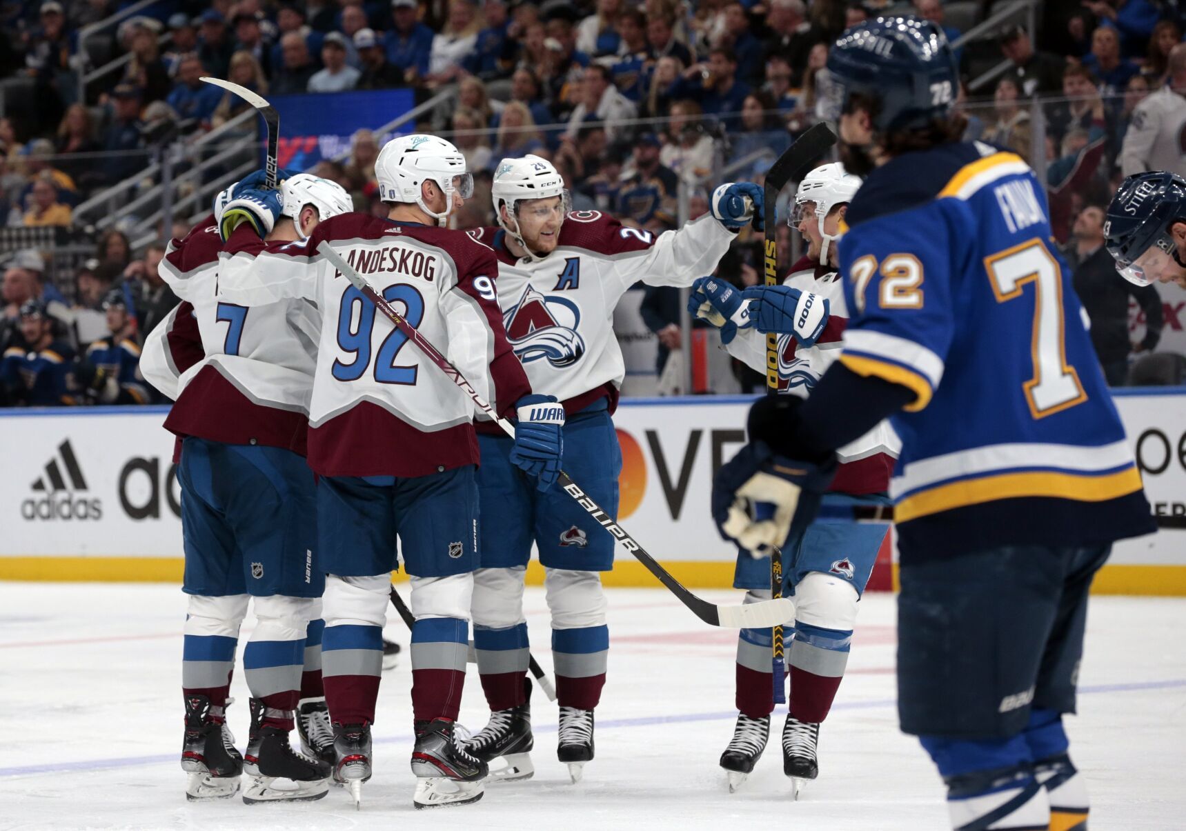 Blues host Avalanche in Game 4
